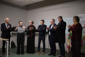 Photo des repr&eacute;sentants de l'universit&eacute;, de la Mairie D'anglet et de le l'agglo&eacute;martion ainsi que d'une traductrice en langue de signe